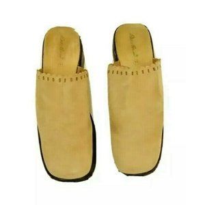 Women's Eddie Bauer Beige Leather Mules Slides Size 11